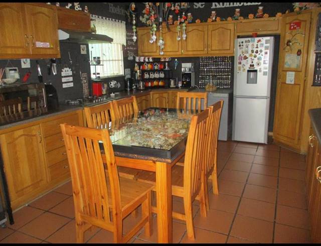 4 BEDROOM HOUSE FOR SALE IN HOSPITAALPARK